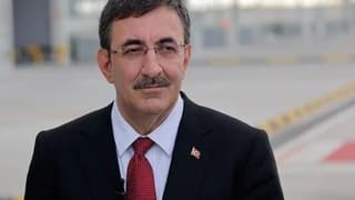 Cumhurbaşkanı Yardımcısı Cevdet Yılmaz'dan asgari ücret ve memur maaşı açıklaması