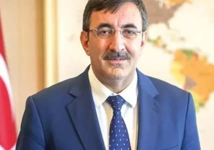 Cumhurbaşkanı Yardımcısı Cevdet Yılmaz’dan dezenflasyon mesajı