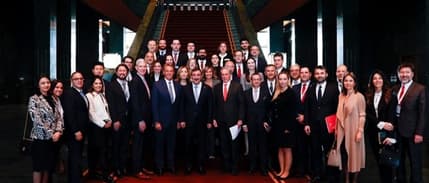 Cumhurbaşkanı Yardımcısı Yılmaz, Deutsche Bank yöneticileri ile görüştü