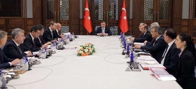 Cumhurbaşkanı Yardımcısı Yılmaz'dan enflasyonla mücadele mesajı