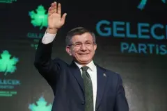 Davutoğlu siyaseti bıraktı: Gelecek Partisi feshedildi