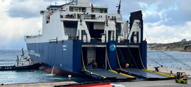 Deprem bölgesine yardım için İzmir'den Ro-Ro gemisi yola çıktı