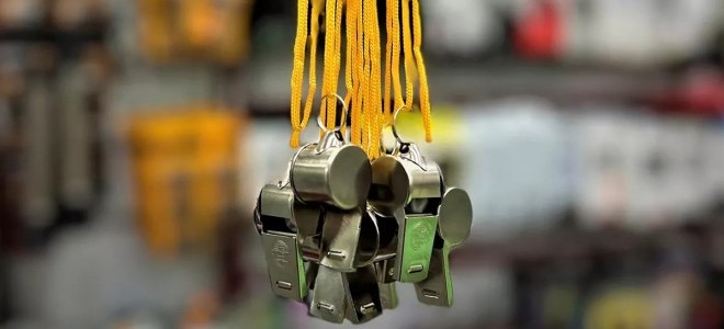 Deprem talepleri değiştirdi: Düdük ve el feneri satışları hızlandı