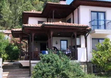 Depremden hasar görmeyen müstakil evlerde fiyatlar ikiye katlandı