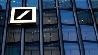 Deutsche Bank hazine birimini gözden geçiriyor