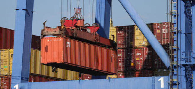 Dış ticaret açığı ağustosta azaldı