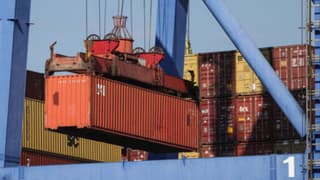 Dış ticaret açığı ağustosta azaldı