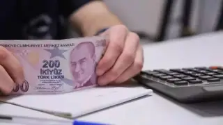 DİSK araştırdı: 6 ayda işçilerin toplam maaşının 1,2 trilyon lirası zamlara ve vergiye gitti