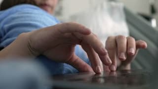 Doğum sonrası yarı zamanlı çalışma yönetmeliği görüşe açıldı