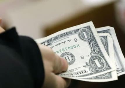Dolar 7,85 seviyesine yükseldi