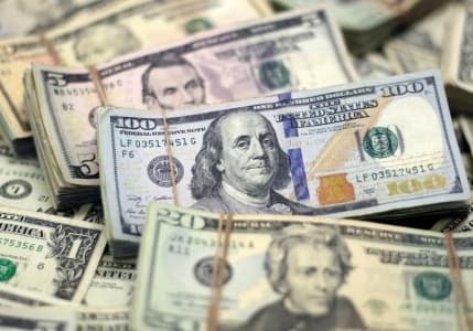 Dolar, ABD büyüme verisi öncesinde yatay seyrediyor