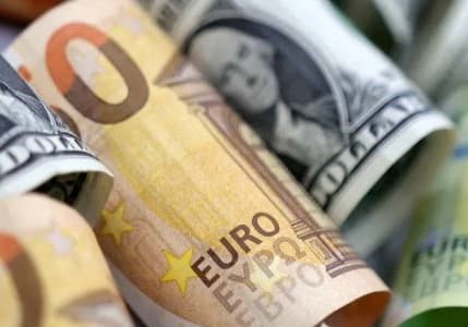 Dolar dengelenirken euro parite üzerinde kalmaya çalışıyor
