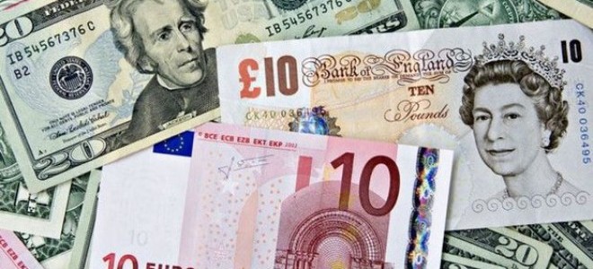 Dolar, Euro, Sterlin Rekorlarını Tazeledi