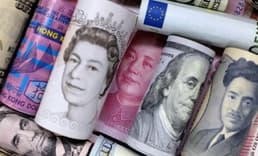 Dolar, euro ve sterlinde düşüş eğilimi