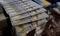 Dolar güne 7,44 seviyesinden başladı