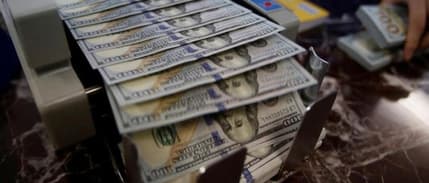 Dolar güne 7,44 seviyesinden başladı