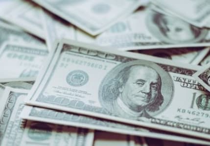 Dolar/TL haftanın son gününde aşağı yönlü