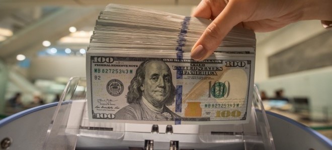 Dolar kuru güne 5,60 liranın altında başladı