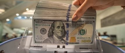 Dolar kuru güne 5,60 liranın altında başladı