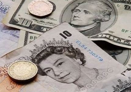 Dolar Toparlandı Sterlin Düştü