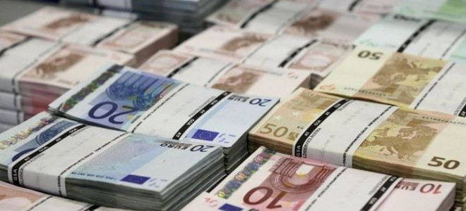 Dolar ve Euro'da Hareketli Dakikalar