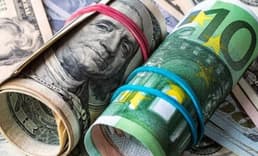 Dolar ve Euro Haftaya Hareketli Başladı