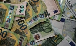 Dolar ve Euro haftaya yükselişle başladı