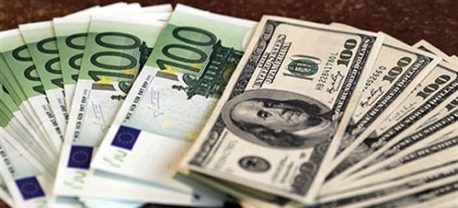 Dolar Yeniden Sınırda, Euro 4,9 Lirada