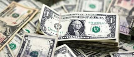 Dolarda yukarı yönlü ivmelenme sürerken yatırımcılar faiz kararlarına odaklandı