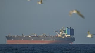 Dört haftalık sessizlik bitti: Mubaraz gemisi Hürmüz ablukasını aştı