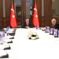 Dört saatlik EKK toplantısı sonrası fon mesajı