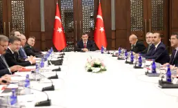 Dört saatlik EKK toplantısı sonrası fon mesajı