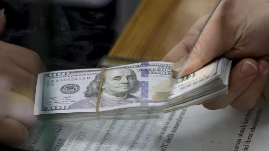 Dövize ilgi yeniden arttı: Mevduatlarda 2,1 milyar dolarlık artış yaşandı