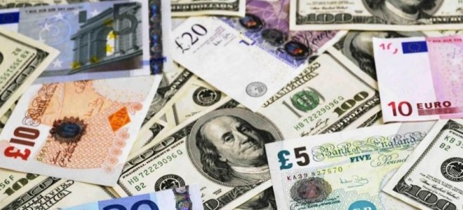 Dövizler Yüksek Düzeylerde Tutunuyor