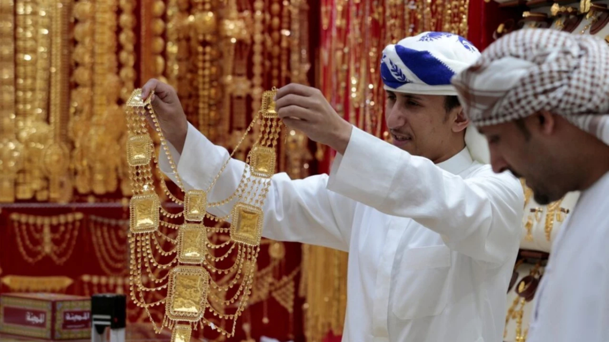 Dubai'de altın stoku birikti: Tüccarlar elden çıkarmak için zararına satışa başladı