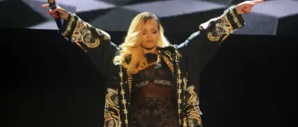 Dünyaca ünlü şarkıcı Rihanna'nın Türkiye'deki marka zaferi