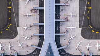 EasyJet CEO’su uyardı: Uçak biletlerinde yaz sonu zammı kaçınılmaz oldu