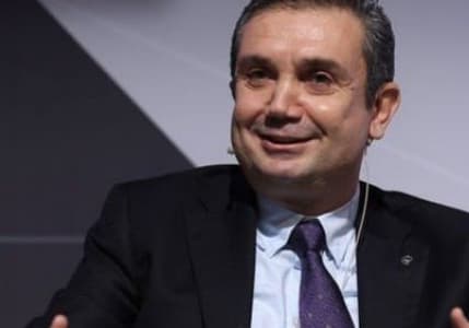Eczacıbaşı CEO'su Gümrah görevi bırakıyor