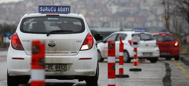 Ehliyet sınavlarında şeffaflık için kamera tavsiyesi