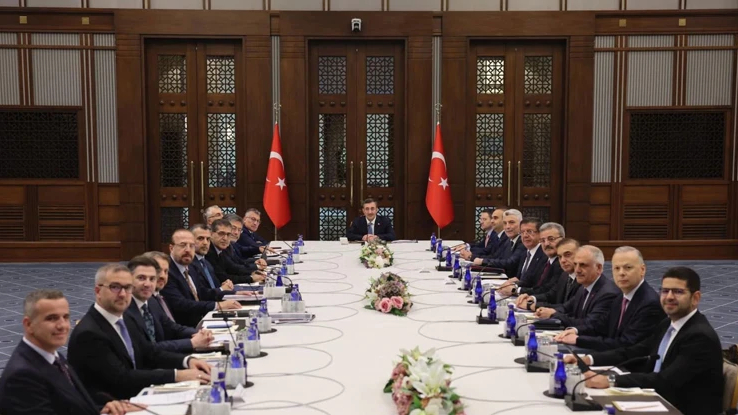EKK toplantısı başladı: Masada 3 başlık var