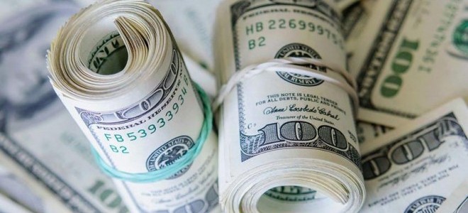 Ekonomi cari fazla verdi, dövizler geriledi