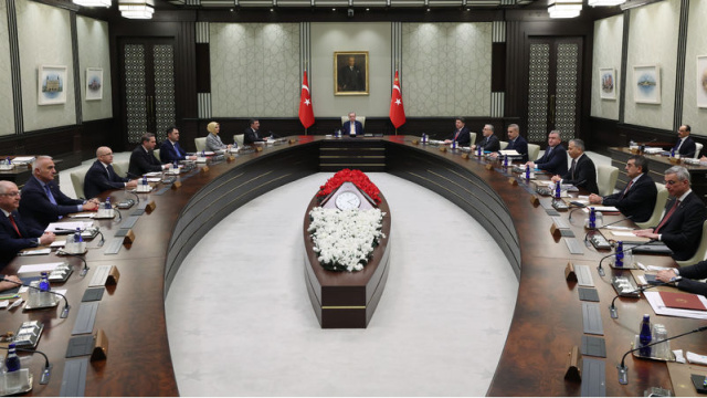 Ekonomi yönetiminden yeni kabine üyelerine tebrik paylaşımı