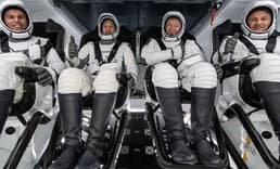Ekonomiden sorumlu bakanlardan Türkiye'nin ilk astronotu Gezeravcı'ya tebrik mesajı 