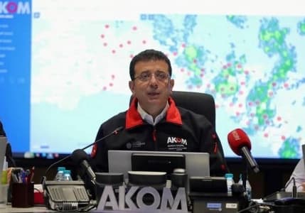 Ekrem İmamoğlu uyardı: Zorunlu olmadıkça özel araçlarla yola çıkmayın