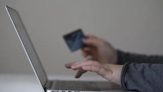 Elektronik ödemede istismarların hukuki boyutu masaya yatırıldı