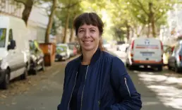 Elif Eralp Berlin seçimlerinde zaferini ilan ediyor