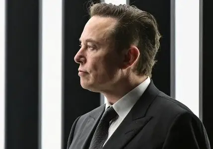 Elon Musk dünyanın ilk trilyoneri oldu