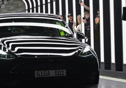 Elon Musk, fabrika yatırımında yönünü Güney Asya ülkesine çevirdi