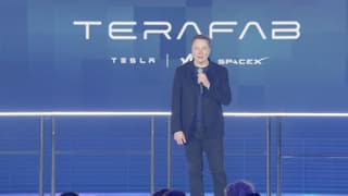 Elon Musk'tan 50 milyar dolarlık yarı iletken yatırımı