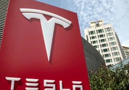 Elon Musk, Tesla hisselerinin keskin düşüşünün ardından çalışanlarına mesaj gönderdi